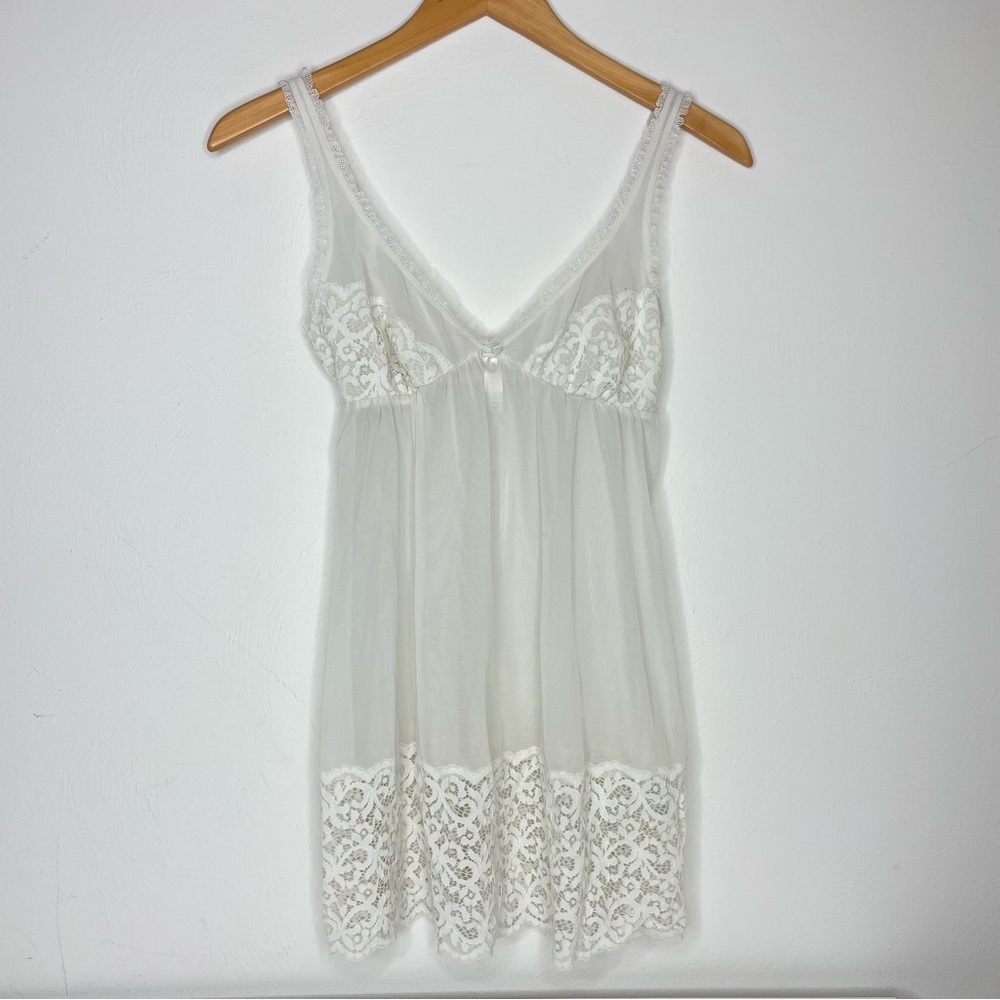 Gilligan & O'Malley White Lace Trim Chemise Slip